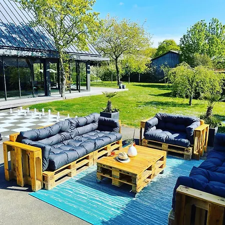 Domaine Du Grenier Bed & Breakfast